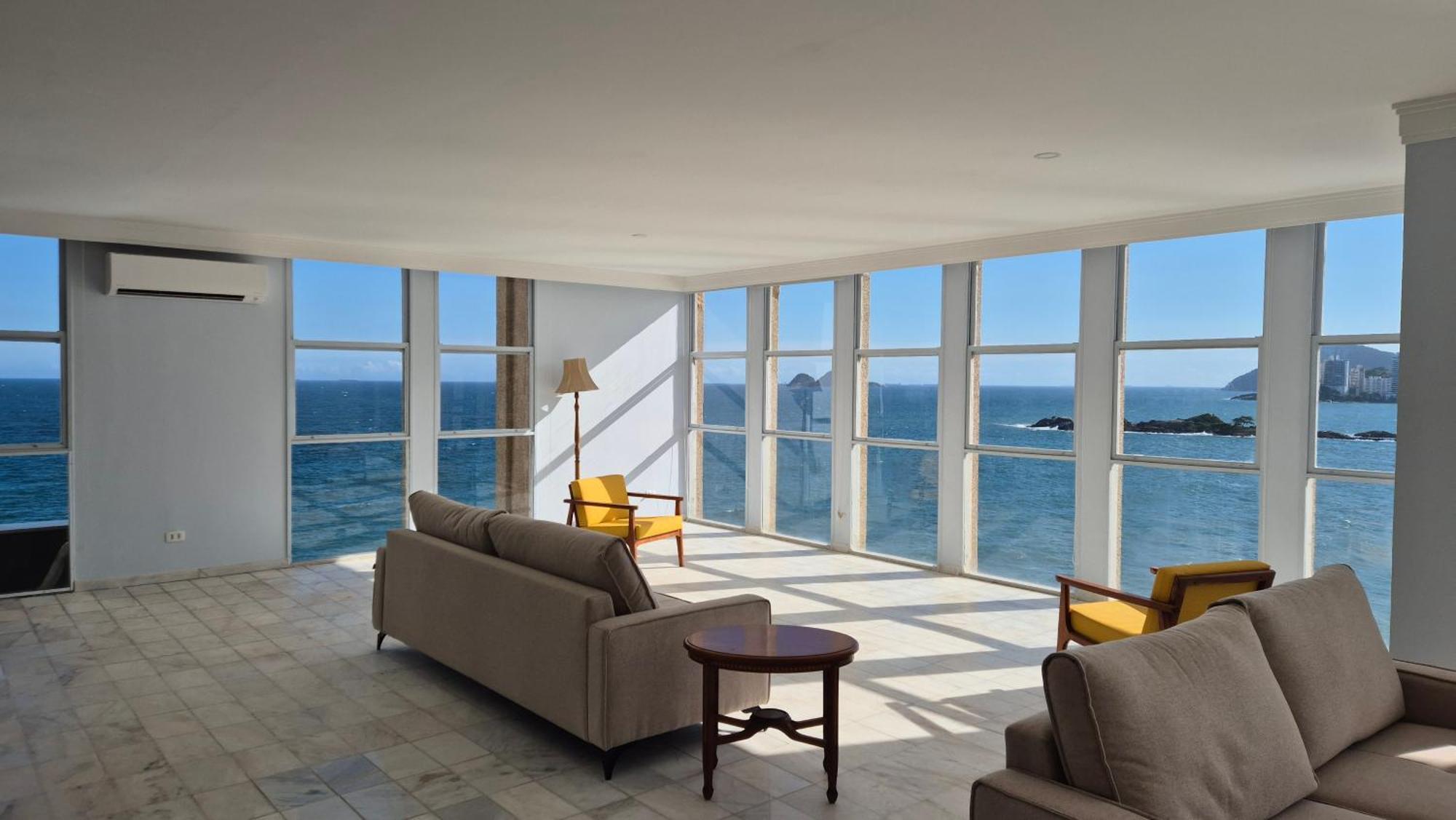 Vista Ao Mar! *